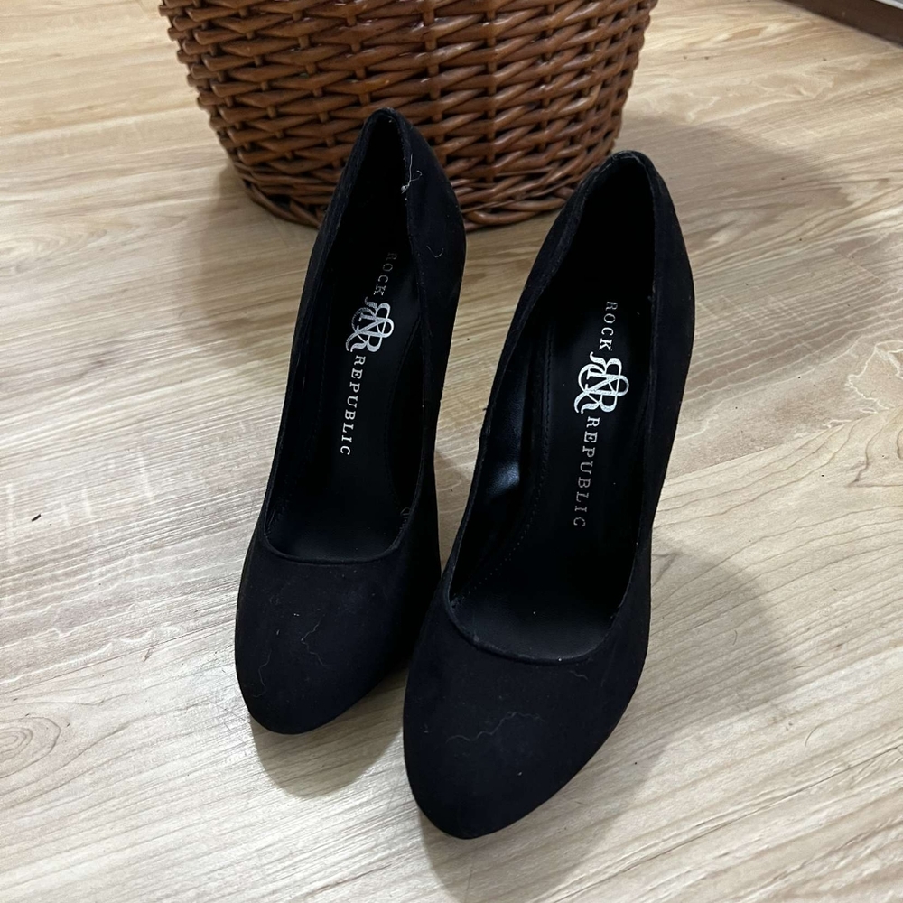 Black High Heels